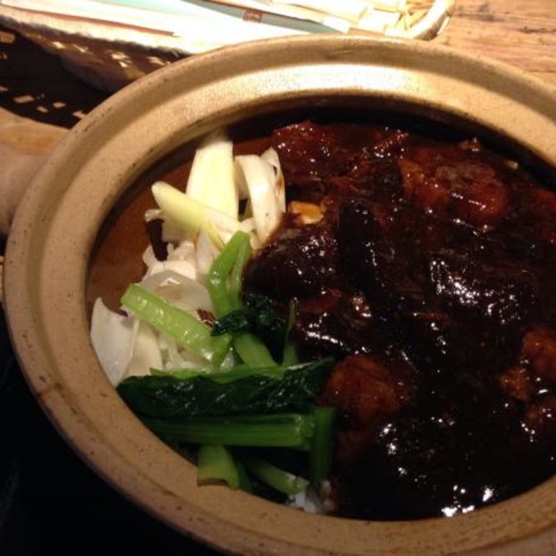 牛筋と冬瓜の土鍋御飯(黒猫夜 銀座店)