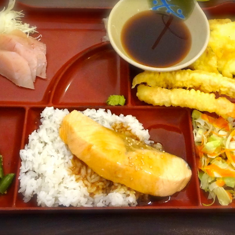 Tempura & Sashimi Box (with salmon)(Osho Japanese Restaurant)