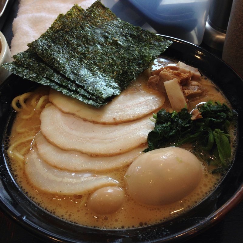 とんこつ醤油チャーシュー飯中(横浜とんこつラーメン 大黒家 勝どき店)