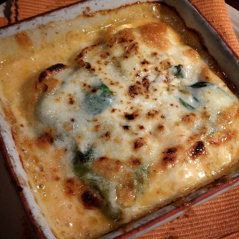 キャベツをTOPに4層のミルフィーユにした自家製のラザニア(Calcio D'angolo)