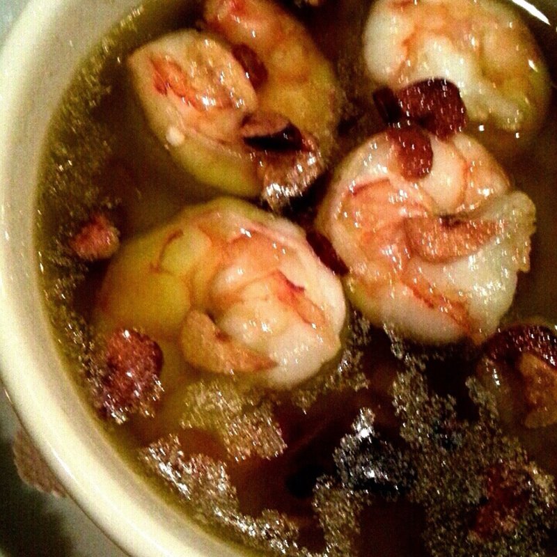 海老のアヒージョ(ビストロペイザンヌ )