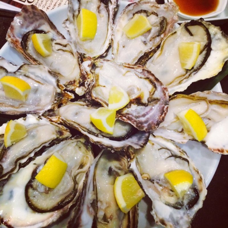 牡蠣食べ放題(プラチナフィッシュ 神谷町店 （白金魚 PLATINUM FISH）)