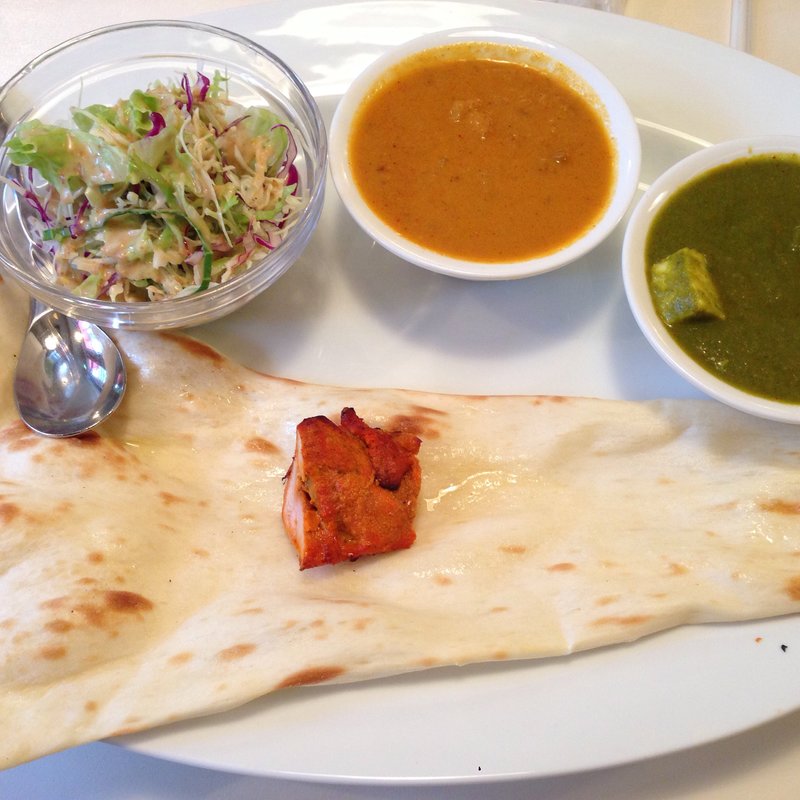 マトンカレー、ほうれん草パニールのカレー。(FREMONT CURRY&DELI)