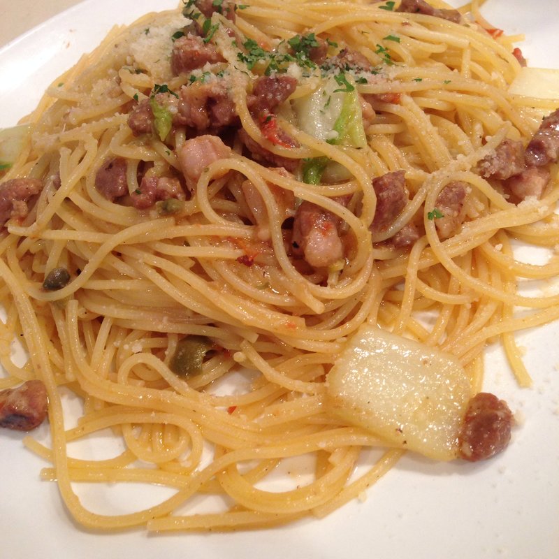 豚バラのプッタネスカ(イル・ピッチョーネ)