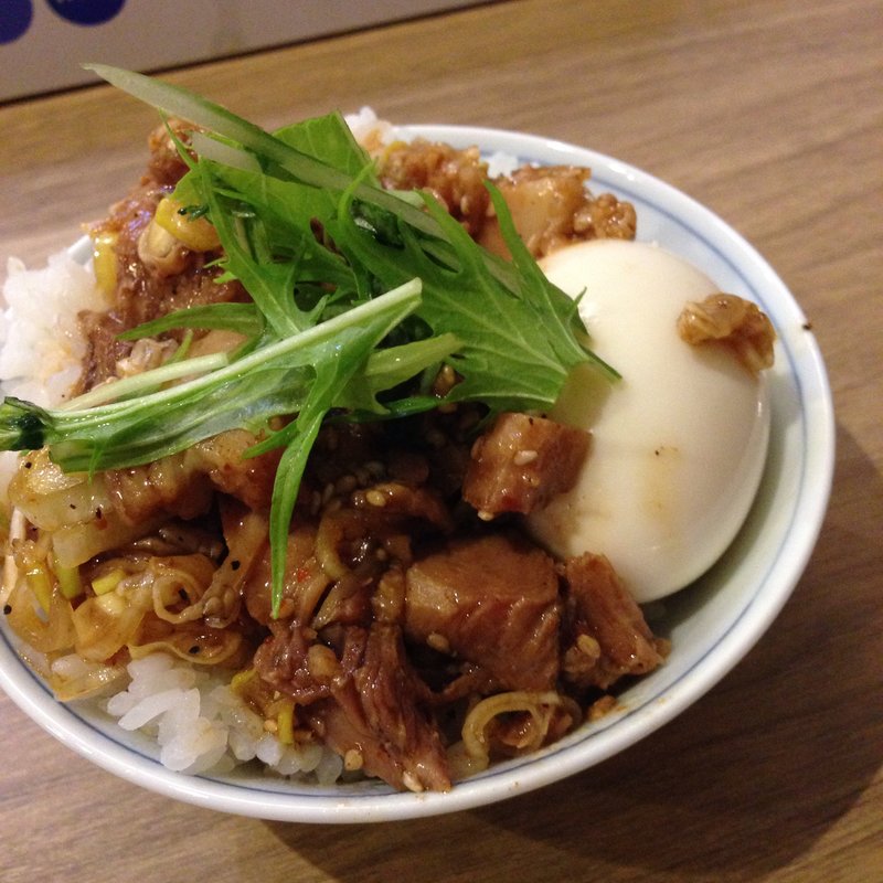 チャーシュー丼(ラーメン９６３)