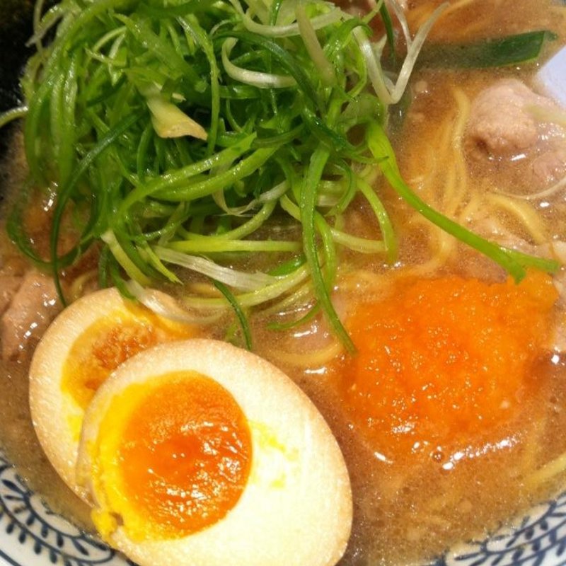 ねぎ肉そば煮玉子入り(丸源ラーメン 鎌倉深沢店)