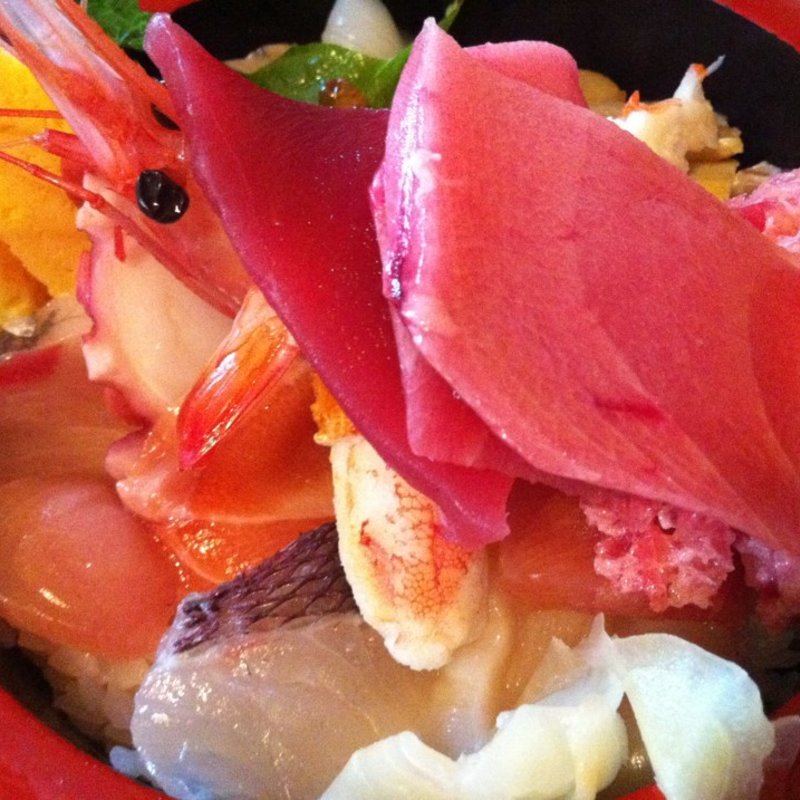 海鮮ちらし丼(海宝丸)