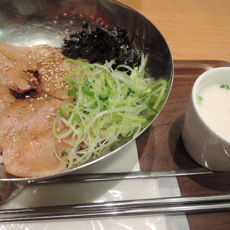 サムギョプサル丼(Vegeけなりぃ ecute品川South店 （ベジケナリイ）)