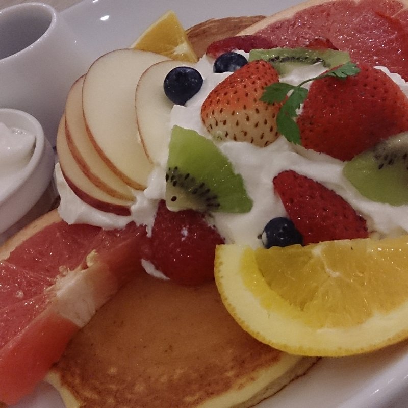 珠玉の贅果パンケーキ ～北海道生乳ソフトクリーム添え～(バター あべのHoop )