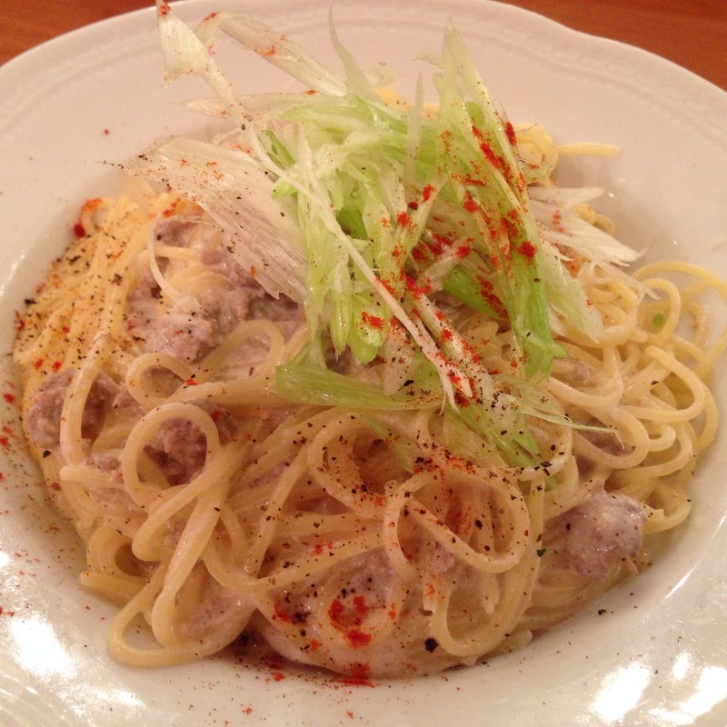 ネギと挽肉のクリームパスタ サラダバー＆ドリンクバー付き(ロボス 日比谷店)
