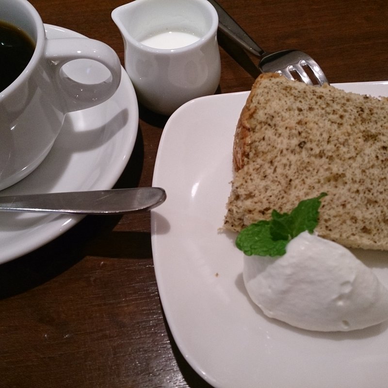 シフォンケーキ(SLOW CAFE)
