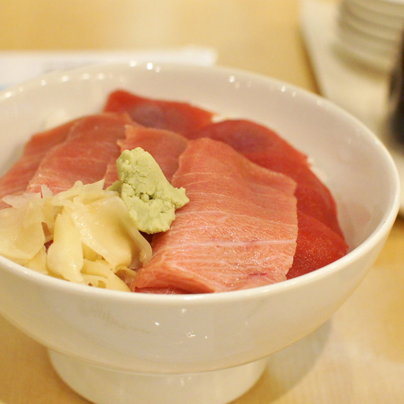 マグロ丼(築地市場)