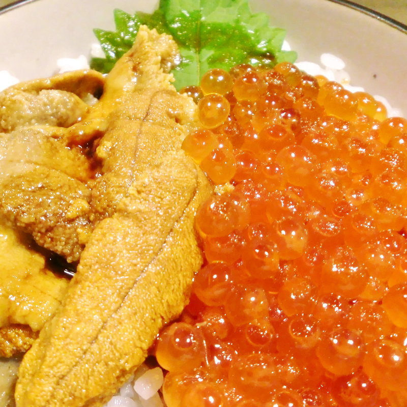 うにいくら丼(新千歳空港)