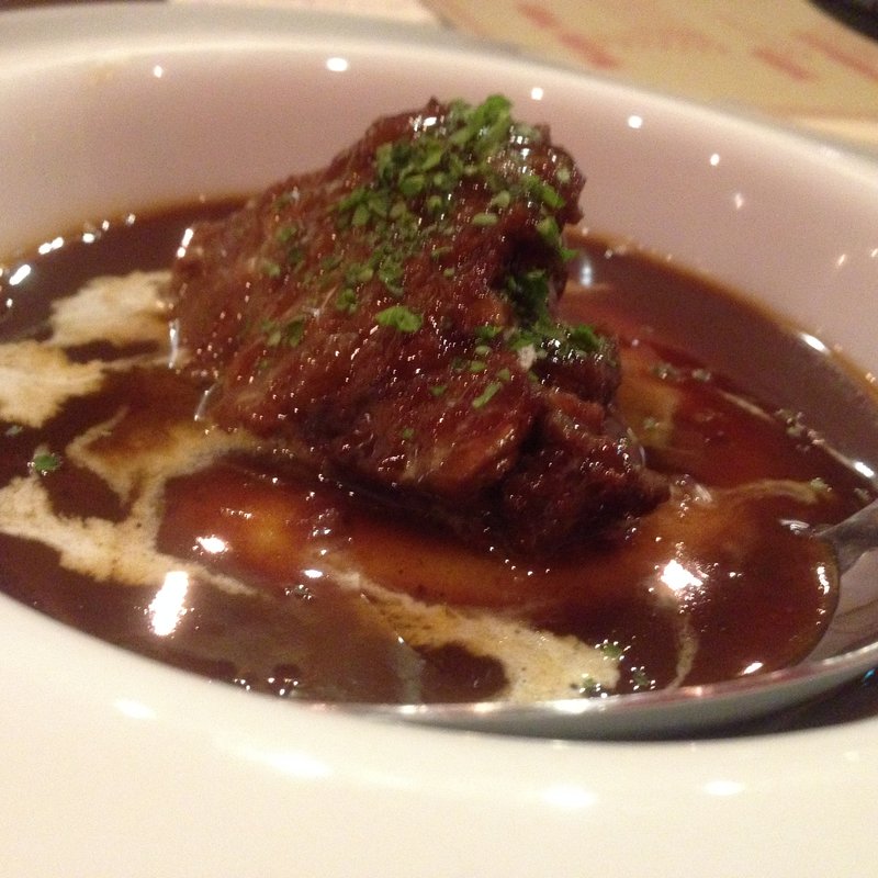 国産 牛ほほ肉の赤ワイン煮込み(バル モリノコ)