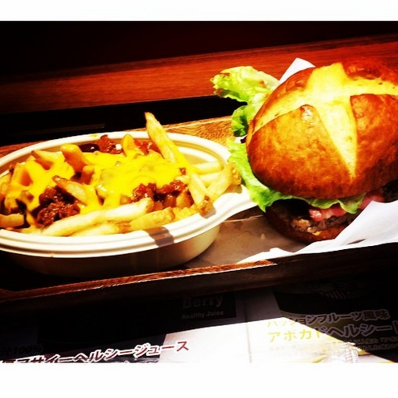 イベリコバーガー・チリチーズフライコンボ(ウェンディーズ・ファーストキッチン 曙橋店)