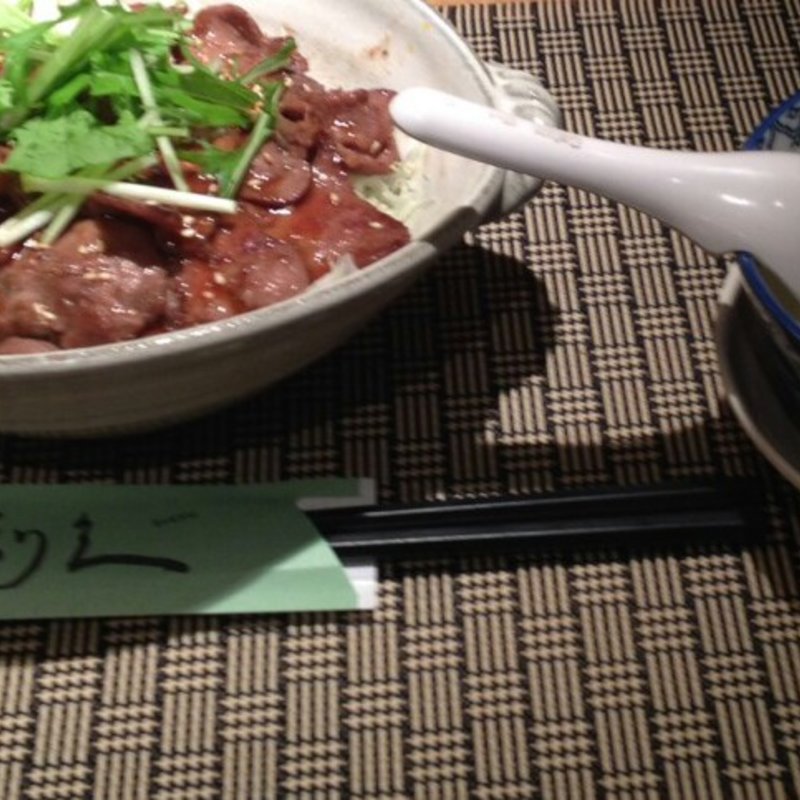 牛たん丼定食(夜)(牛たん炭焼 利休西口本店)