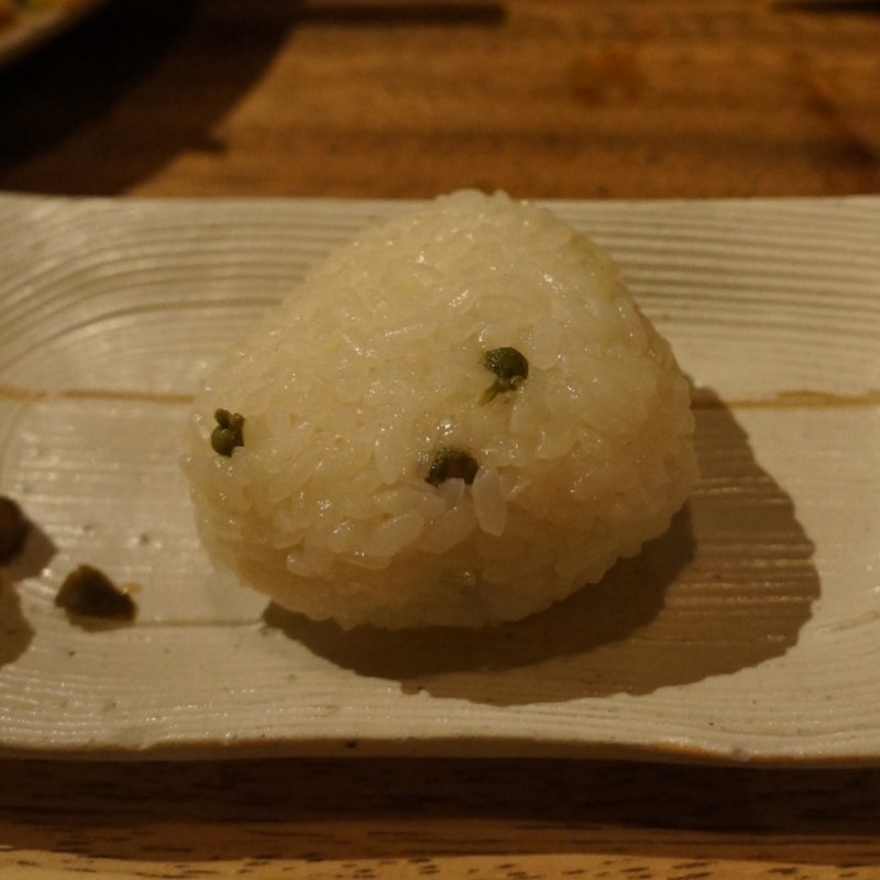 みざんしょうおにぎり(炭焼創彩鳥家 人見)