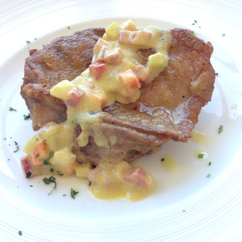 鶏モモ肉とカブのポトフ風煮こみ 柚子の香り(ヒルトップ カシータ)