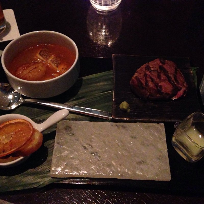 ブイヤベースとステーキ(ベロビスト)