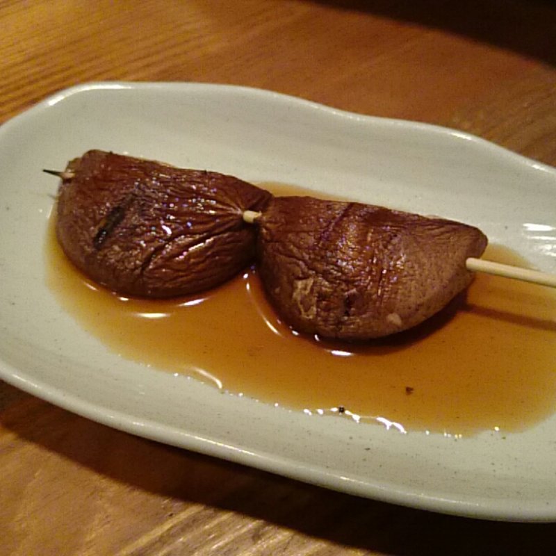 串焼き・しいたけ(とり料理・居酒屋 ふぁみりー)