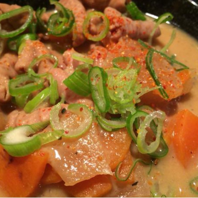 もつ煮込み定食(煮込み屋　虔十)