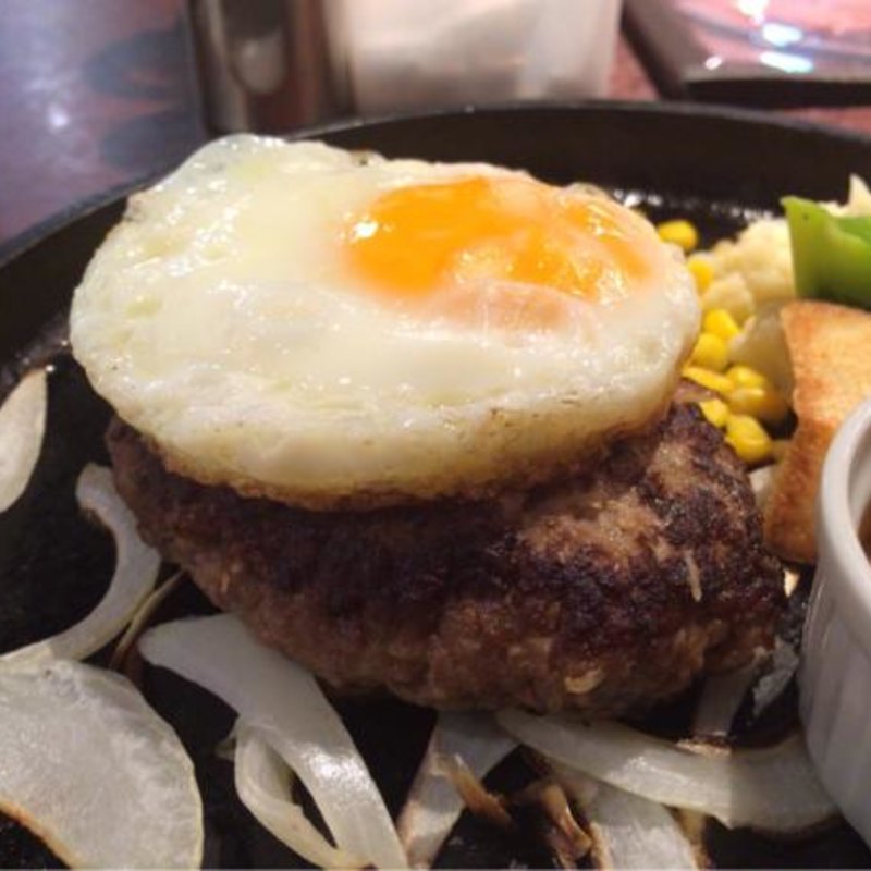 デミたまハンバーグ(ハンバーグステーキカリフォルニア ヨドバシ博多店)