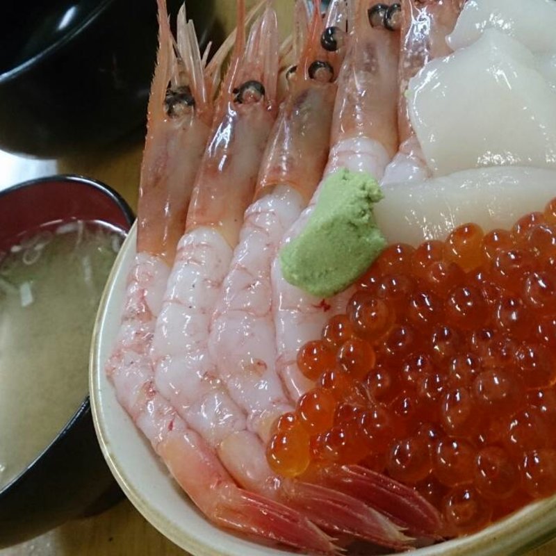 海鮮丼(市場食堂 味処たけだ )