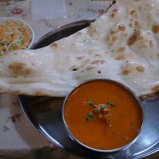 チキンカレー(インド·ネパールレストラン ナマステポカラ 日ノ出町店)