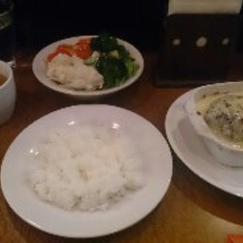 ランチメニュー　ホワイトソースバーグ(びすとろ 遊季亭)