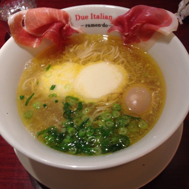 生ハムらぁ麺フロマージュ 大盛(ドゥエ イタリアン)