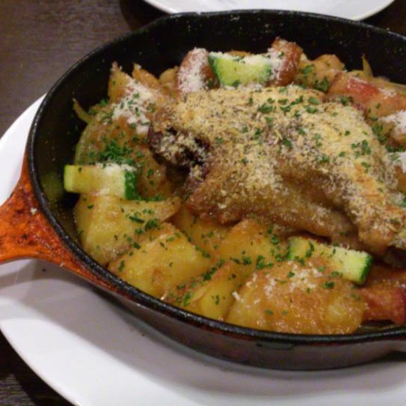 カスレ～鴨もも肉のコンフィとソーセージの煮込み～(ブラッセリー エール)