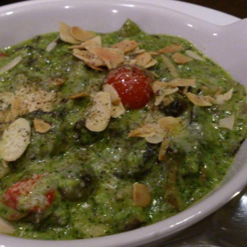 エスカルゴとたっぷりキノコのブルゴーニュ風(ブラッセリー エール)