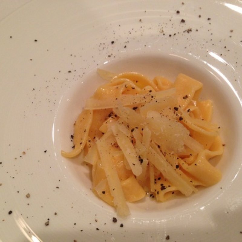 スペシャリテ　カーチョ　エ　ペペ(convivio)