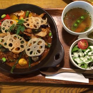 野菜いっぱいカレー(Hana Art Cafe)