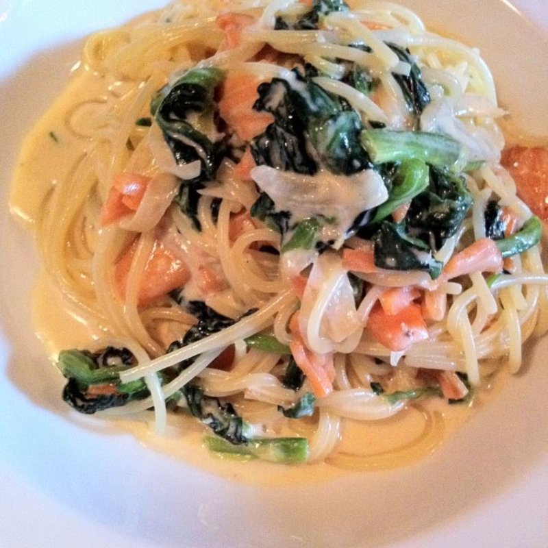 サーモンとほうれん草のクリームソース(カフェ ラ・ボエム 自由が丘 （Cafe La Boheme）)