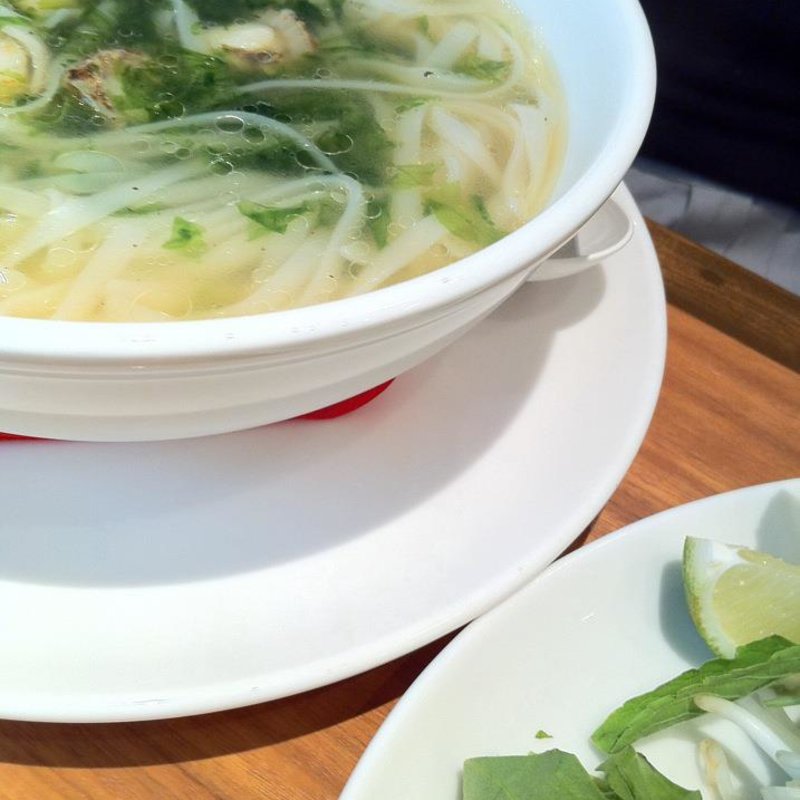 牛肉とセリのフォー(アロハテーブル 中目黒)