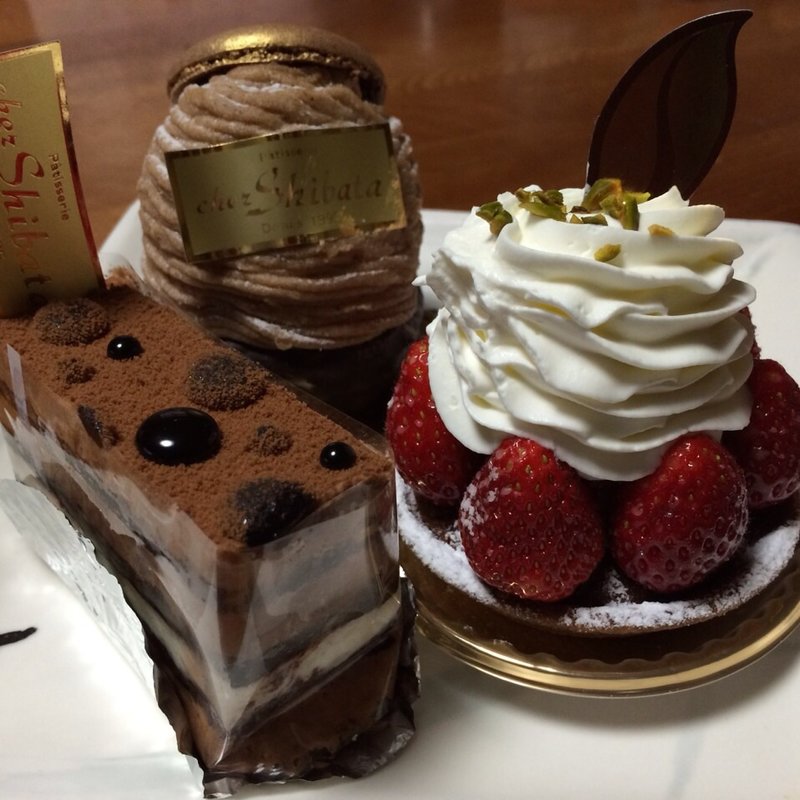 タルトレット・オ・フレーズ(シェ・シバタ 名古屋店)