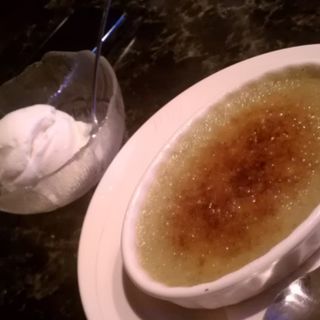 Green tea brulee(Chibo　Restaurant)