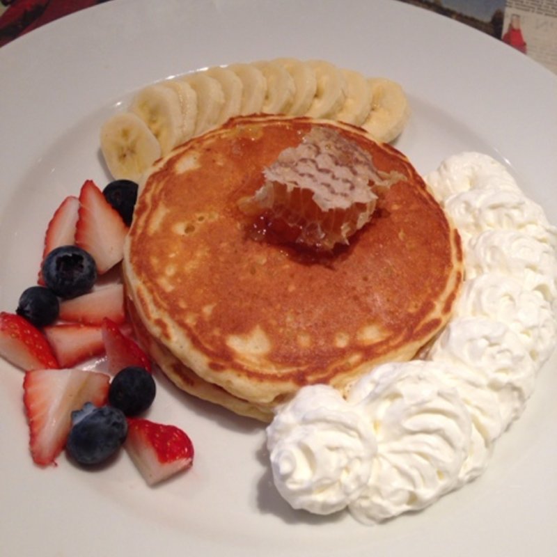 コームハニー＆フレッシュフルーツ(カフェ＆スイーツ TABLES Coffee Bakery&Diner 南堀江店)