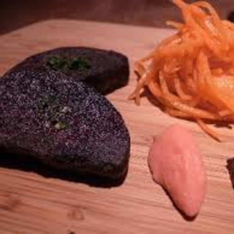 ブータンノワールのポワレ ヴァイオレットマスタードと. リンゴのピューレ添え(オカダ)