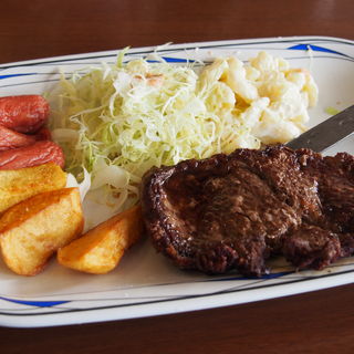 牛ロースステーキ(軽食の店　ルビー （けいしょくのみせ・るびー）)