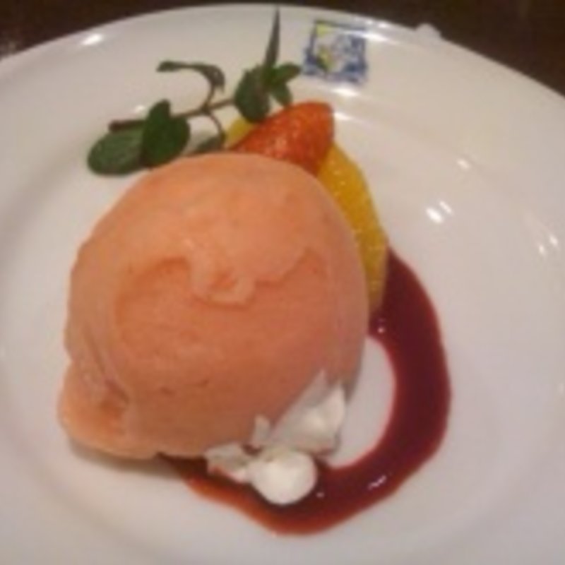 ストロベリーアイス(カサ・デ・フジモリ 関内店)