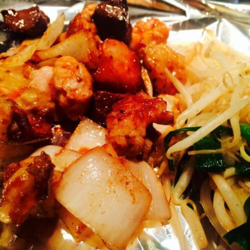 ミックスホルモン定食(鉄板バル文明開化 （TEPPAN Bar）)