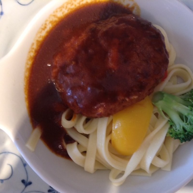 煮込みハンバーグ(京都ホテルオークラ　ザ･ガーデン岡崎)