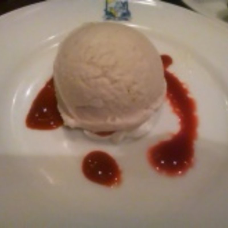 ストロベリーココナッツアイス(カサ・デ・フジモリ 関内店)