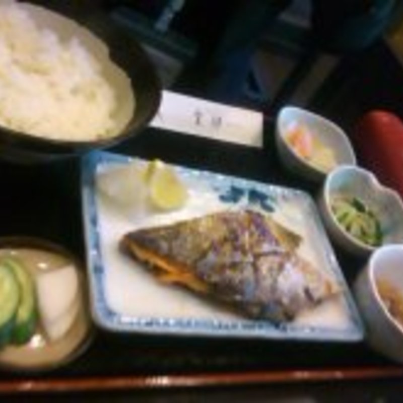 焼き鮭定食(和風居酒屋 新喜)