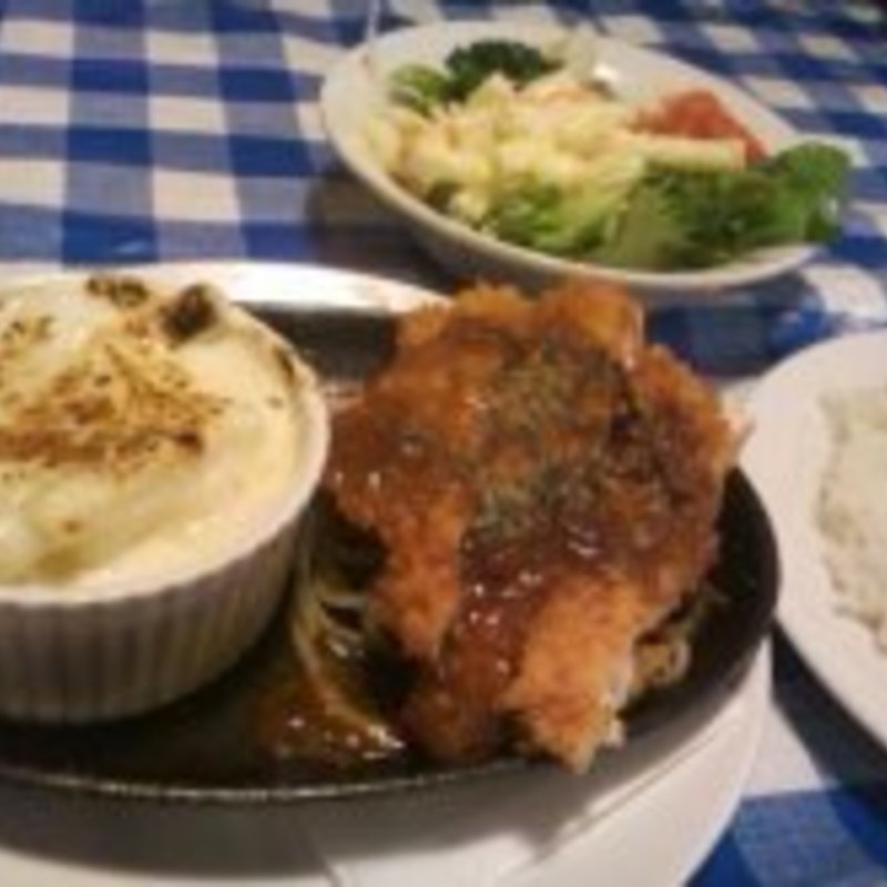 日替わりランチ　チキンカツとグラタン(びすとろ 遊季亭)