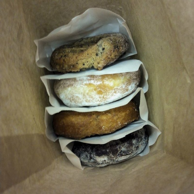 15種類のドーナツ(ミサキドーナツ 三崎本店)