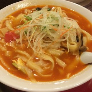 トマト刀削麺(運城飯店 （ウンジョウハンテン）)
