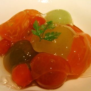 数種類のトマトとクラリフェのサラダ(ザ･テラスクラブ アット ブセナ )